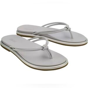 Olukai Aka Women's Iridescent Vapor Flip Flops Size  8 NWT